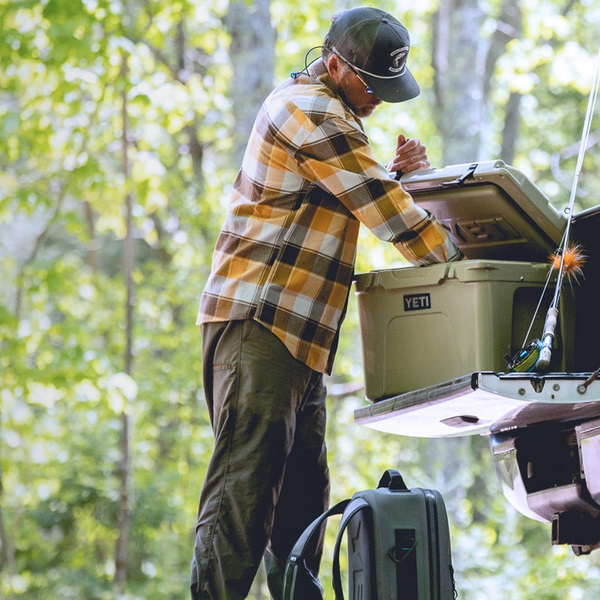 YETI Tundra 35 Kühlbox tan YETI Tundra 35 Kühlbox tan