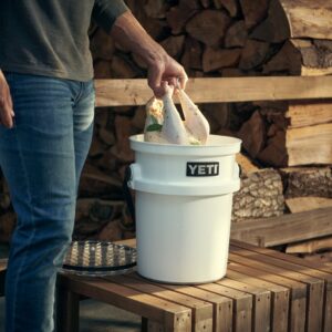 YETI LoadOut Bucket