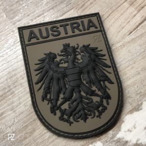 PZ Österreich Nationalitätsabzeichen oliv