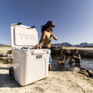 YETI Roadie 48 navy